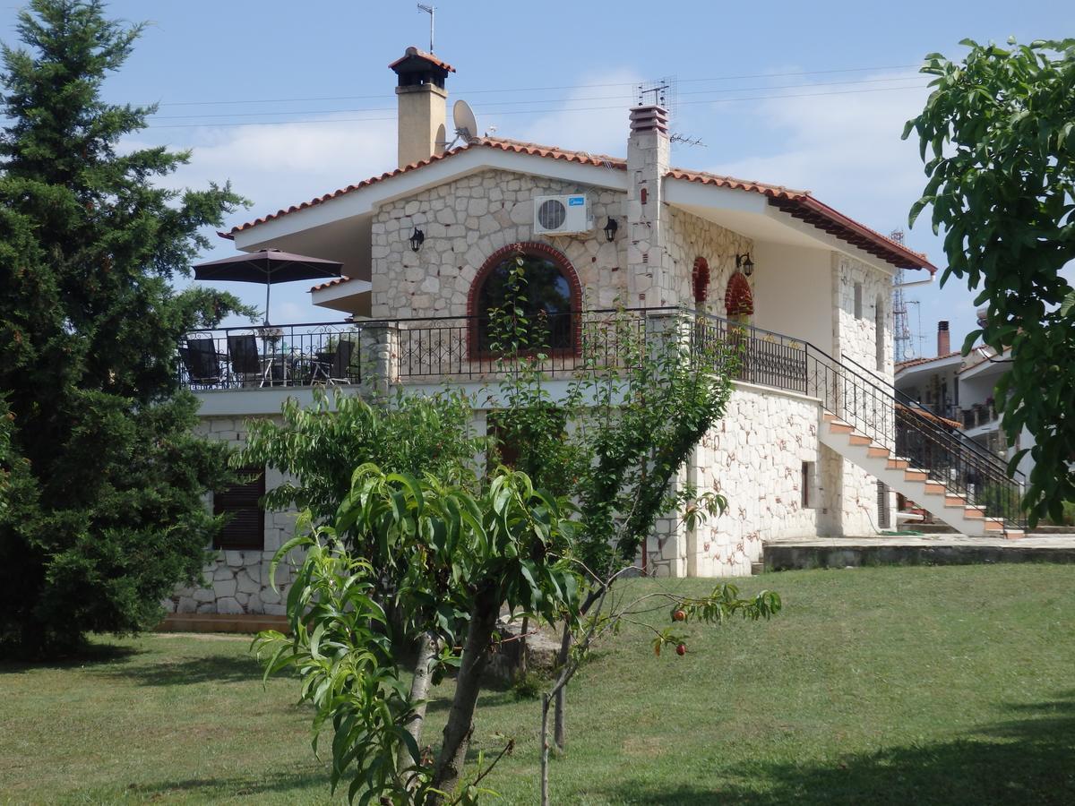 Villa George Afytos Eksteriør bilde